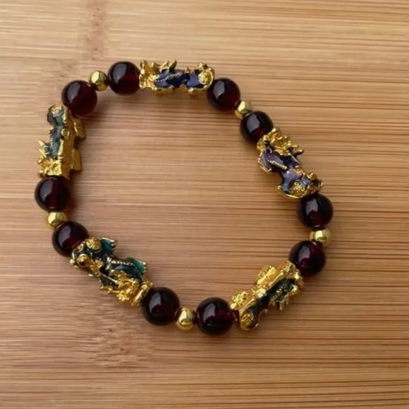 Garnet Wealth Pixiu Bracelet - Picture 2 of 7